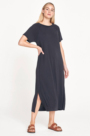 The Easy Modal Tee-shirt Dress in Storm Grey